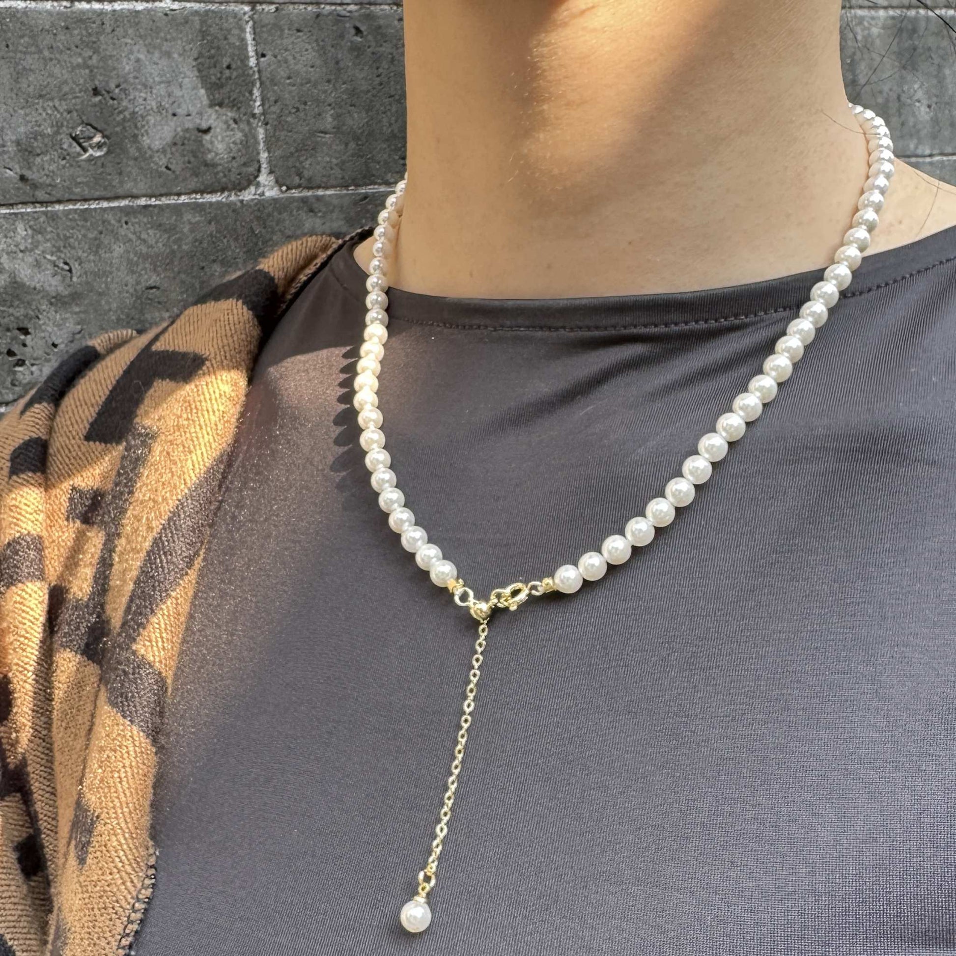 6mm White Shell Pearl Y Necklace, Adjustable Lariat Style Imitation Pearl Choker for Women, Elegant Everyday Jewelry