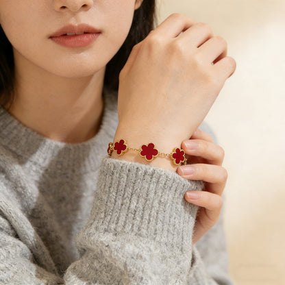 Four-leaf clover bracelet worn on wrist, dainty stackable titanium steel bracelet for everyday wear
